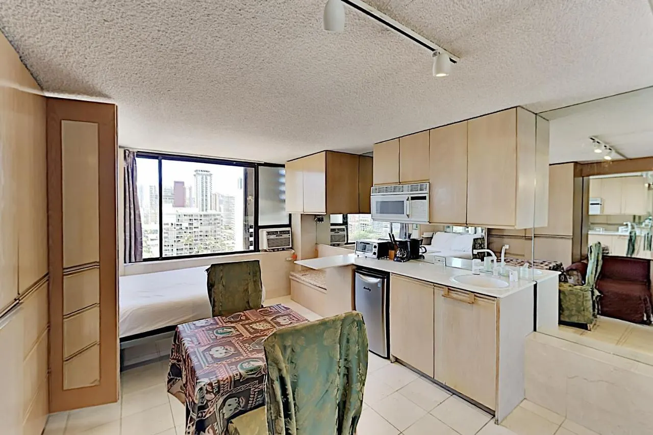Hawaiian Monarch 1607 Condo Honolulu Apartment